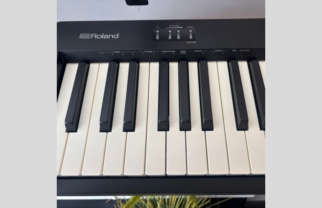 Roland FP10 Black Portable Digital Piano, Used (SN:M6S6802) - Image 6
